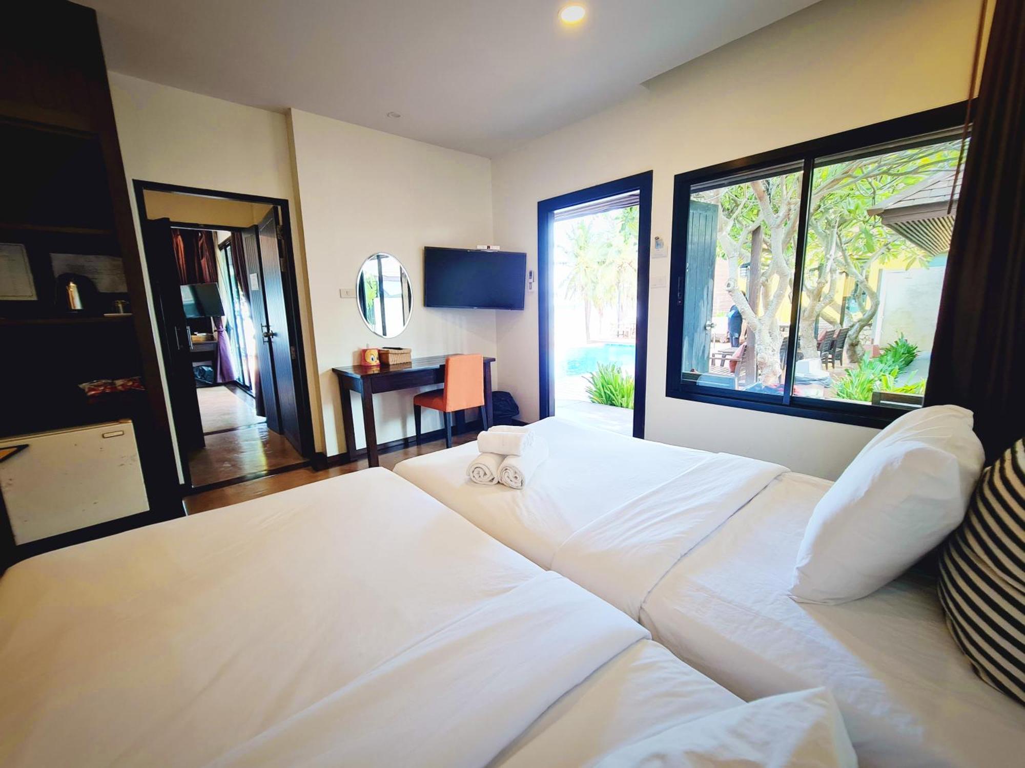 Chidlom Resort Haad Chao Samran Exterior foto